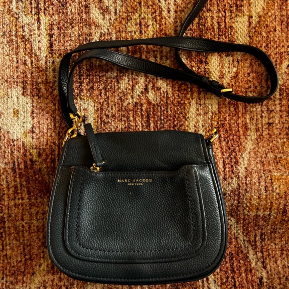 Marc Jacobs Handbags - Marc Jacobs Navy Textured Leather Bag